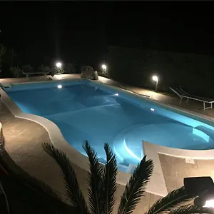 Villa Indipendente, Altavilla Milicia
